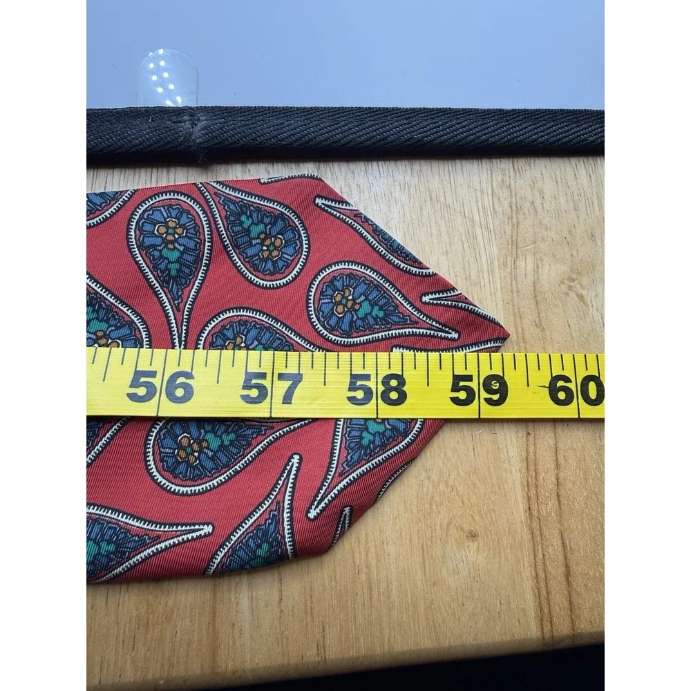 Robert Talbott Carmel Valley Silk Tie Red Paisley Handmade USA Classic 59.5x3.5